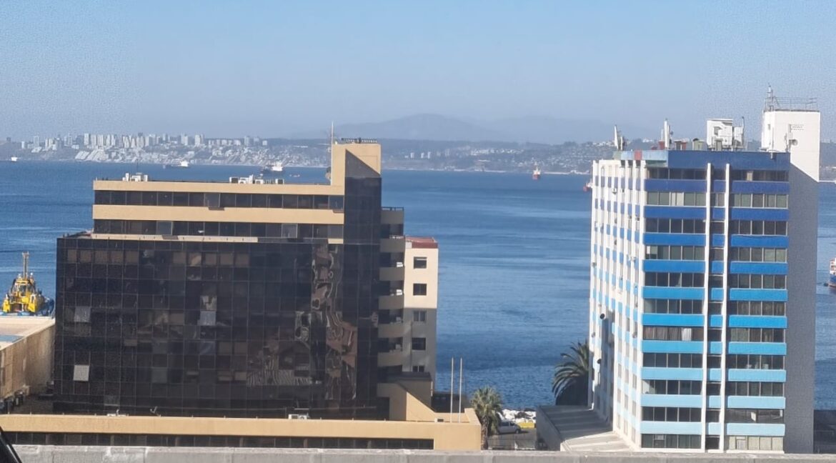 DEPARTAMENTO – OFICINA – PLAZA ANIBAL PINTO 5