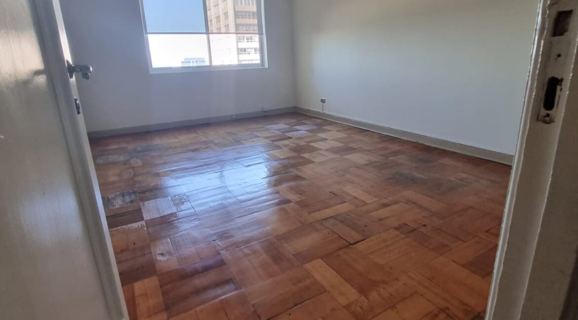 DEPARTAMENTO – OFICINA – PLAZA ANIBAL PINTO 8