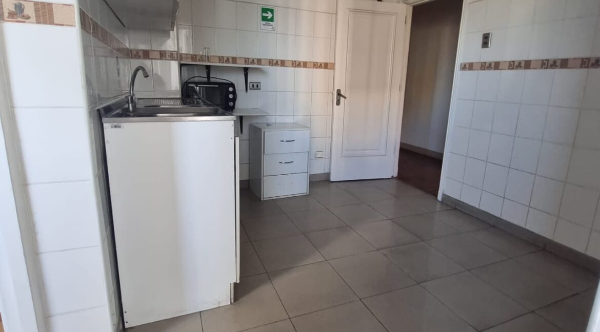 DEPARTAMENTO – OFICINA – PLAZA ANIBAL PINTO 9