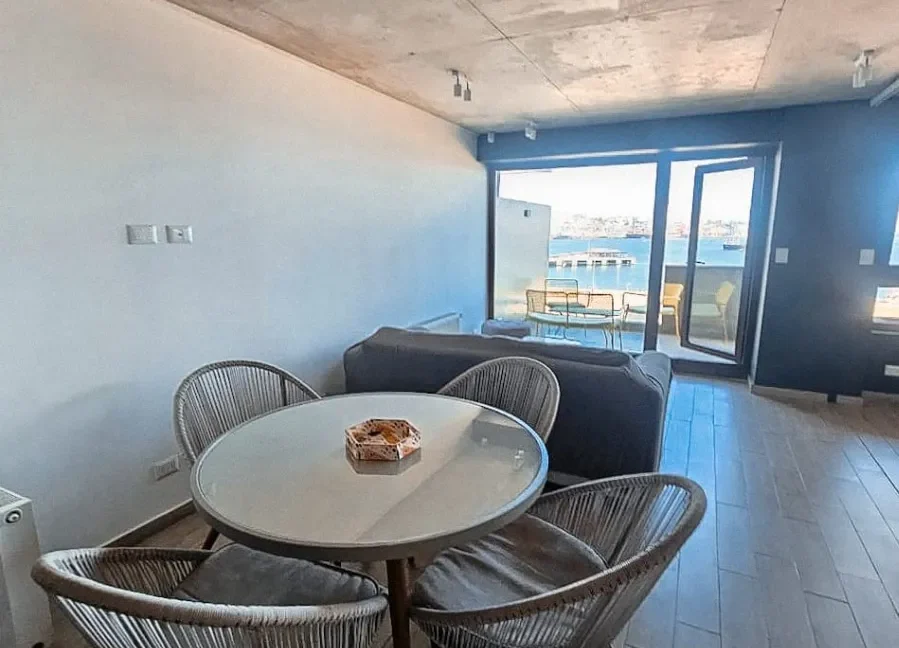 D_NQ_NP_2X_857914-MLC82099084237_012025-F-vista-al-mar-2-dorm-amoblado-estacionamiento