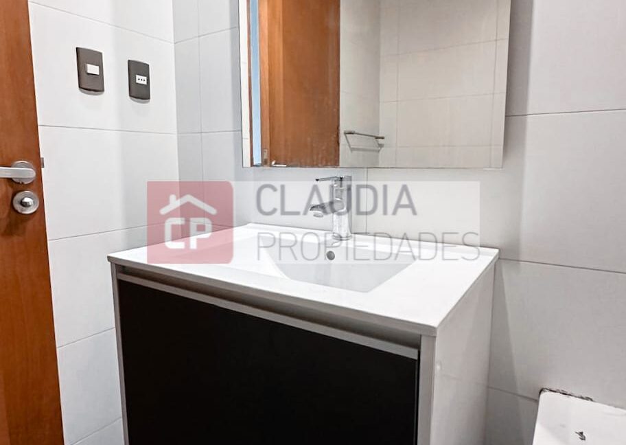 WhatsApp Image 2025-11-21 at 13.35.03 (1)