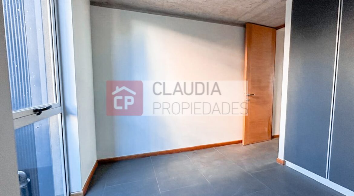 WhatsApp Image 2025-11-21 at 13.35.04 (1)