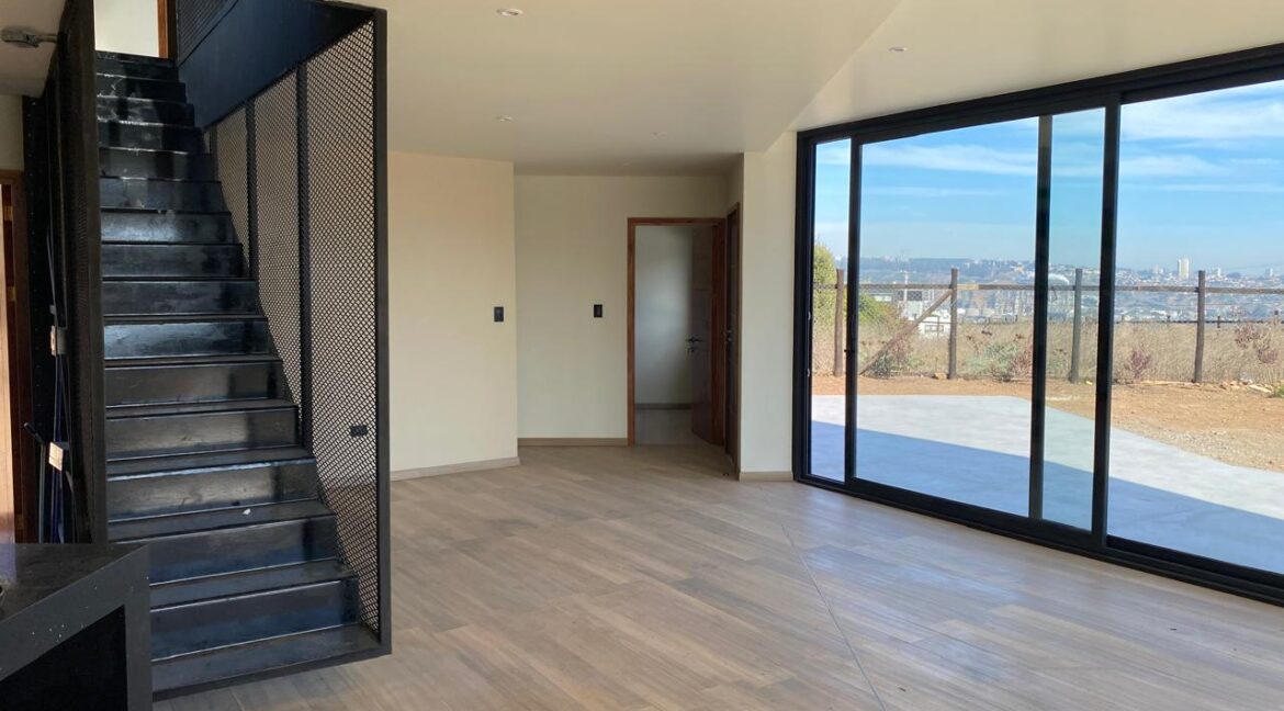 26ba5729-a66b-417c-bbae-4f606229aa27