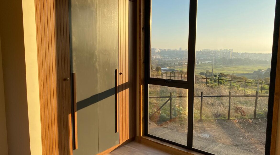 cfe90e4e-38c6-4159-87d1-035e44e2eb12